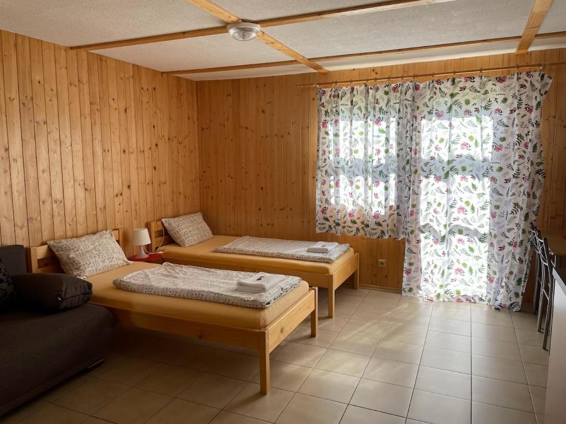 Hotel Rohanov Lhota nad Rohanovem Bagian luar foto