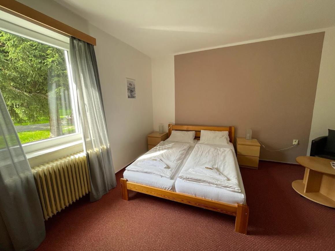 Hotel Rohanov Lhota nad Rohanovem Bagian luar foto