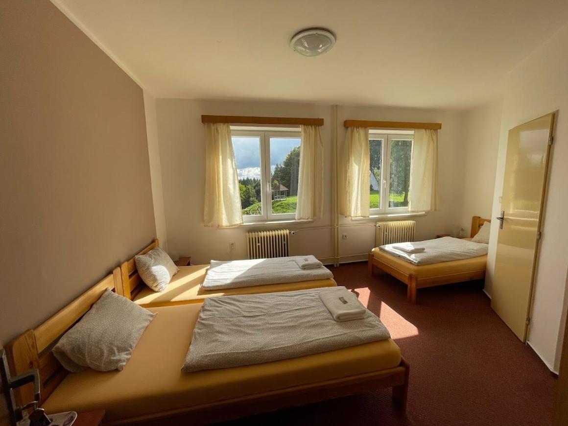Hotel Rohanov Lhota nad Rohanovem Bagian luar foto