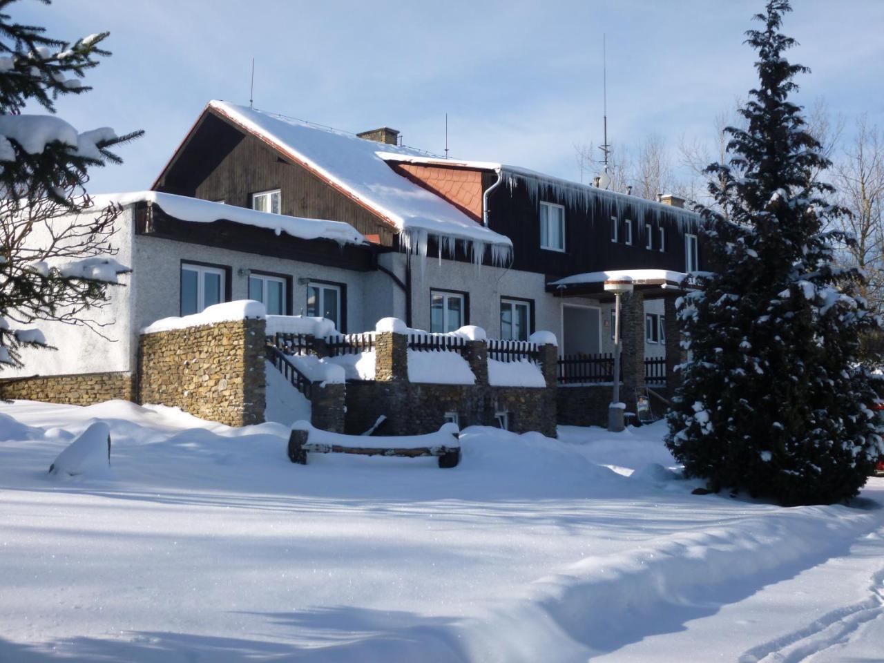 Hotel Rohanov Lhota nad Rohanovem Bagian luar foto